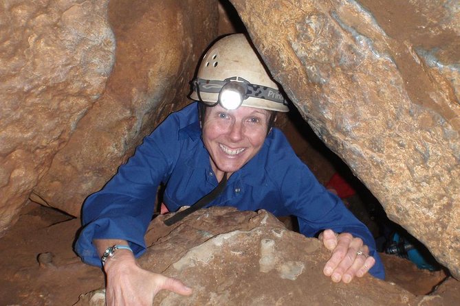 Jenolan Caves 2-Hour Plughole Introductory Adventure Caving Experience - Lennox Head Accommodation